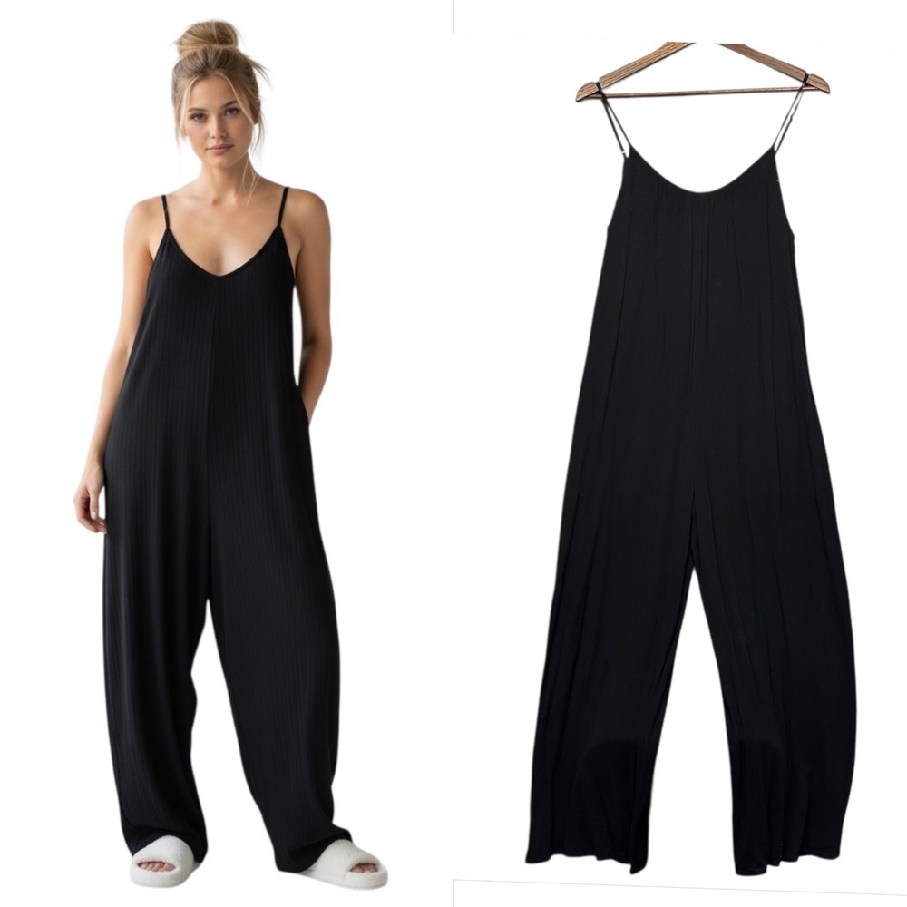 Promesa Black Wide-Leg Spaghetti Strap Jumpsuit